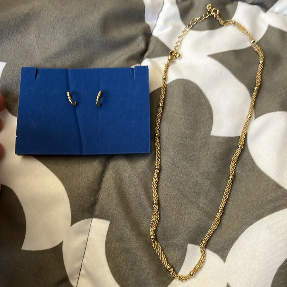 Multi Chain Necklace Twist Rope Huggie Hoop Earring Avon Jewelry Costume Antique - Picture 4 of 4